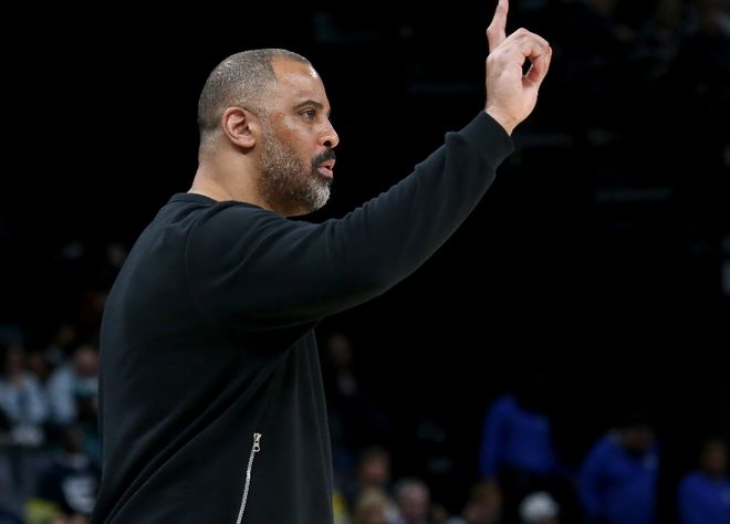 火箭力克雄鹿赛后乌度卡盛赞谢泼德进攻爆发，