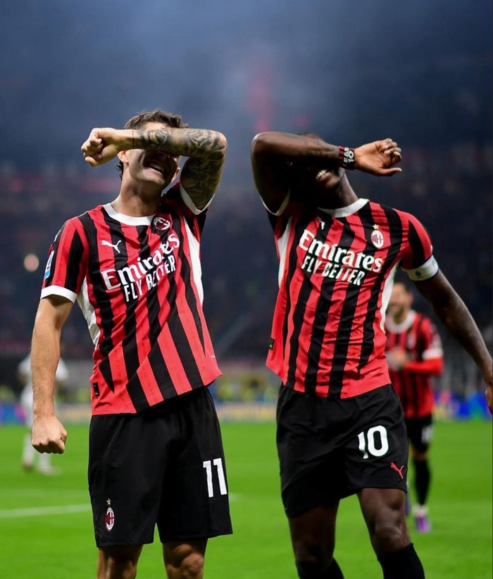 米兰双星莱奥普利西奇米兰内洛握手互动 阿莱格