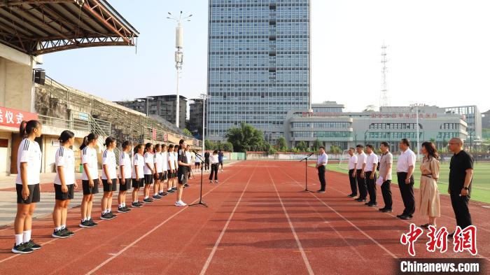 资中县女子足球队赴德国开展为期三周的训练、