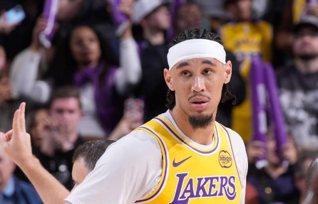 湖人季后赛首轮迎战火箭 篮板球劣势成关键挑战