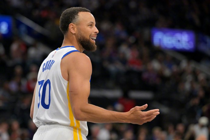 库里表态愿留勇士迎战新赛季 球队需破解阵容老