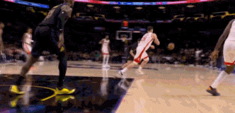 詹姆斯率湖人双杀火箭 杜兰特空砍23+6+4