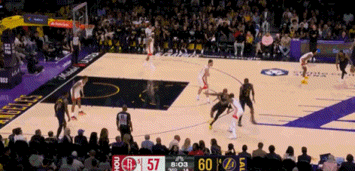 詹姆斯率湖人双杀火箭 杜兰特空砍23+6+4