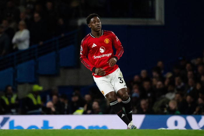 曼联中场科比・梅努续约前景明朗 博格巴建议优